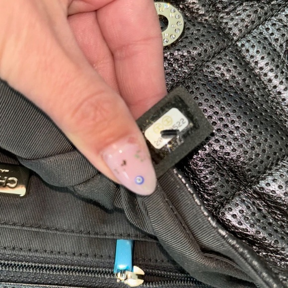 Chanel Paris-Dubai Medal Flap Bag in Embellished Quilted Perforated Lambskin - Picture 14 of 14